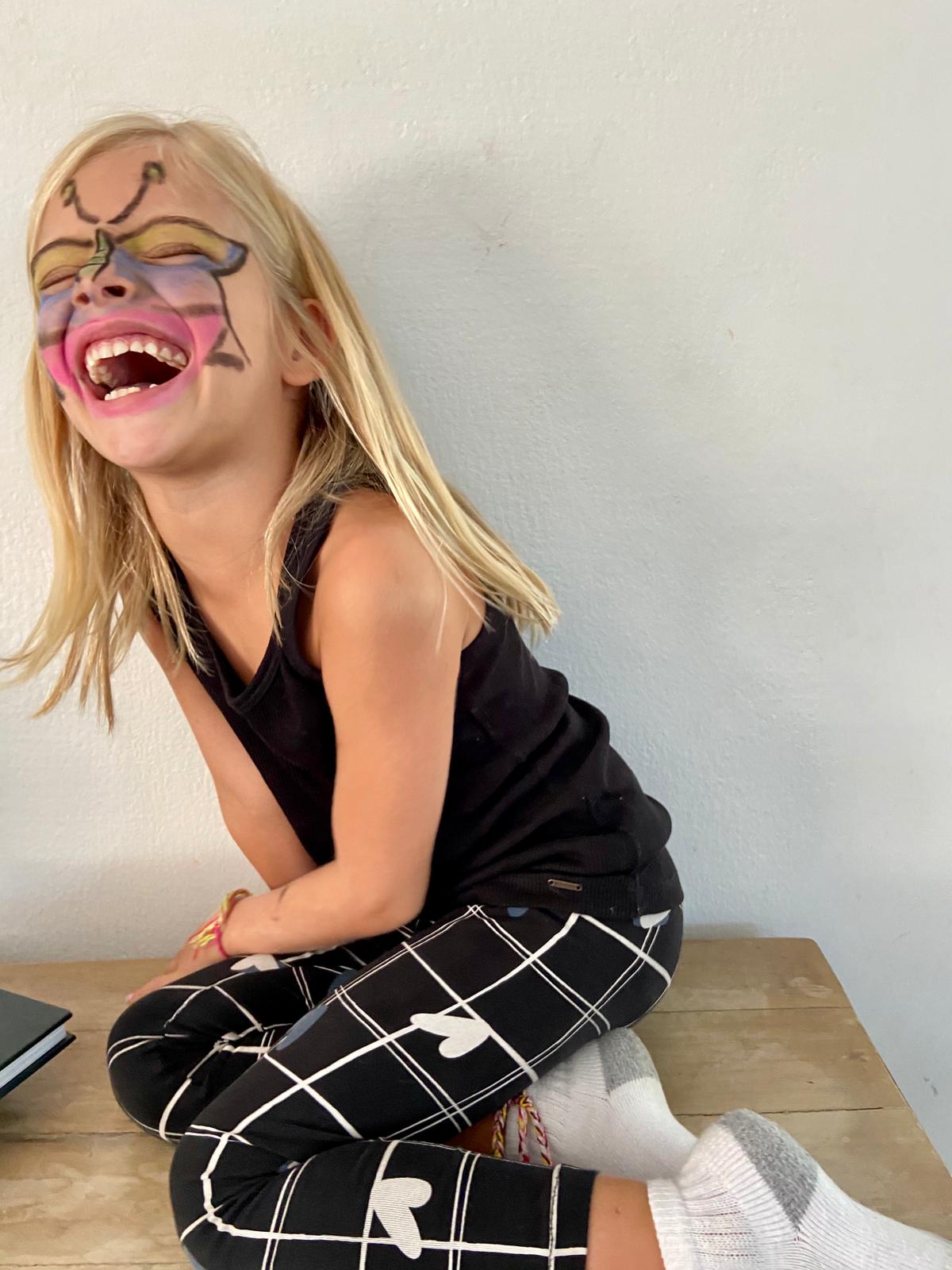Pintando a cara