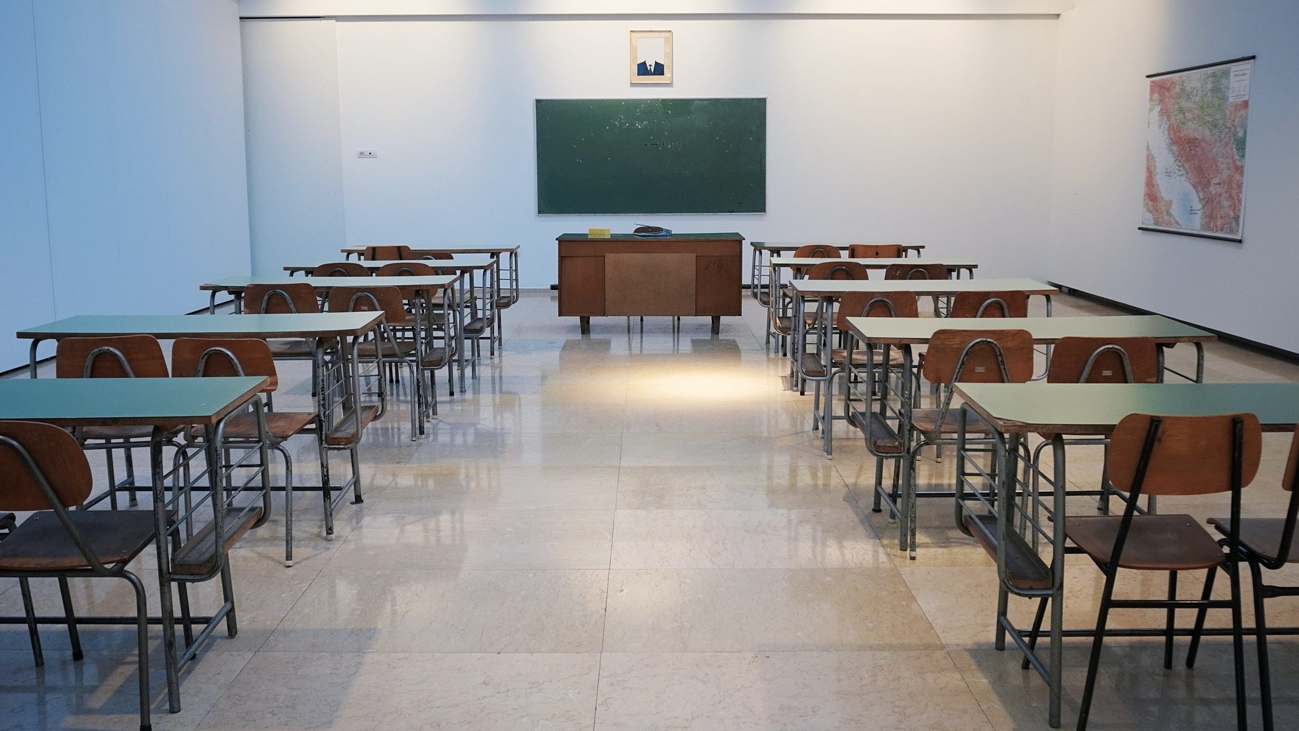 #artigo > Reabertura das escolas: complexa e dispendiosa, mas necessária