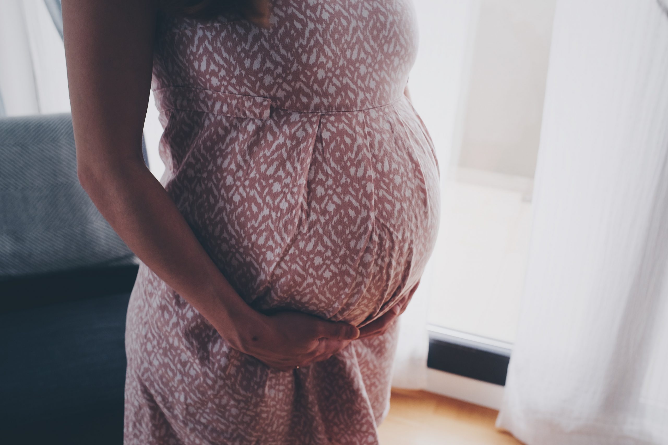 Leoa abre vagas para mães e gestantes em todo Brasil